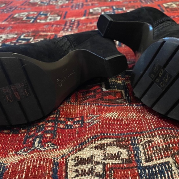 L’Amour does Pieds black booties - Picture 7 of 7